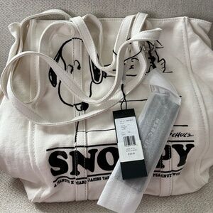 NWT super cute Snoopy MARC JACOBS Tote “I think I’m Allergic to mornings”